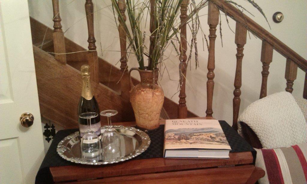 Annies Garden Cottage Хобарт Номер фото